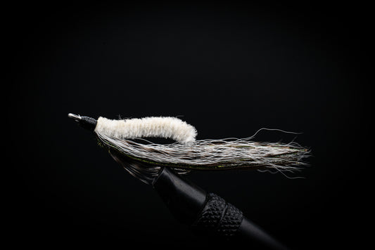 Bent Back Streamer White
